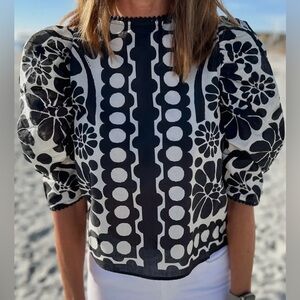 New in package puff sleeve blouse